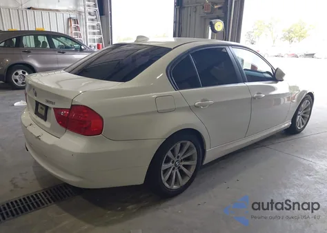 2011 BMW 328I z USA, uszkodzony, nr VIN WBAPH7C54BE677451